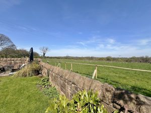 Photo 19- click for photo gallery